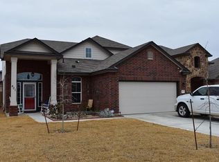 401 Foster Ln, Jarrell, TX 76537