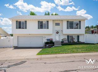 2325 Dry Fork Dr, Gillette, WY 82718