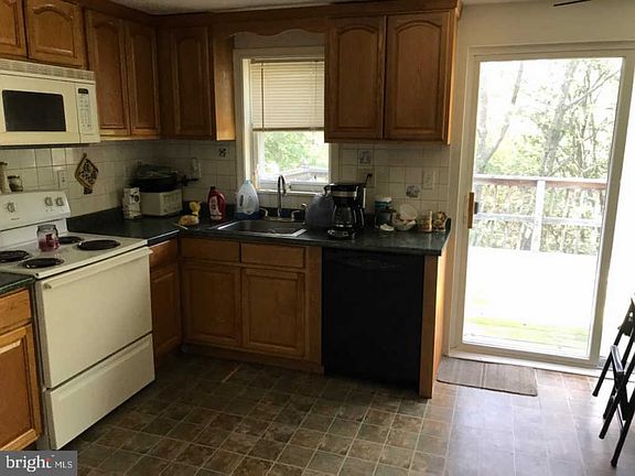 5th image of 103 Clearbrook Dr