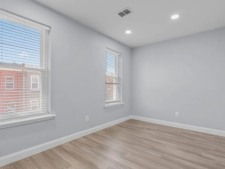 1521 S 19th St — Photo 24