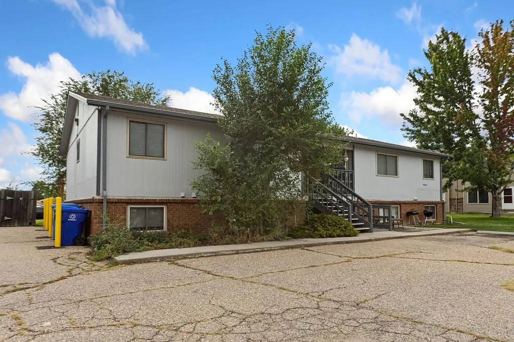 1804 Lily Pl — Photo 1