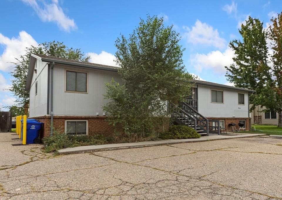 1st image of 1804 Lily Pl
