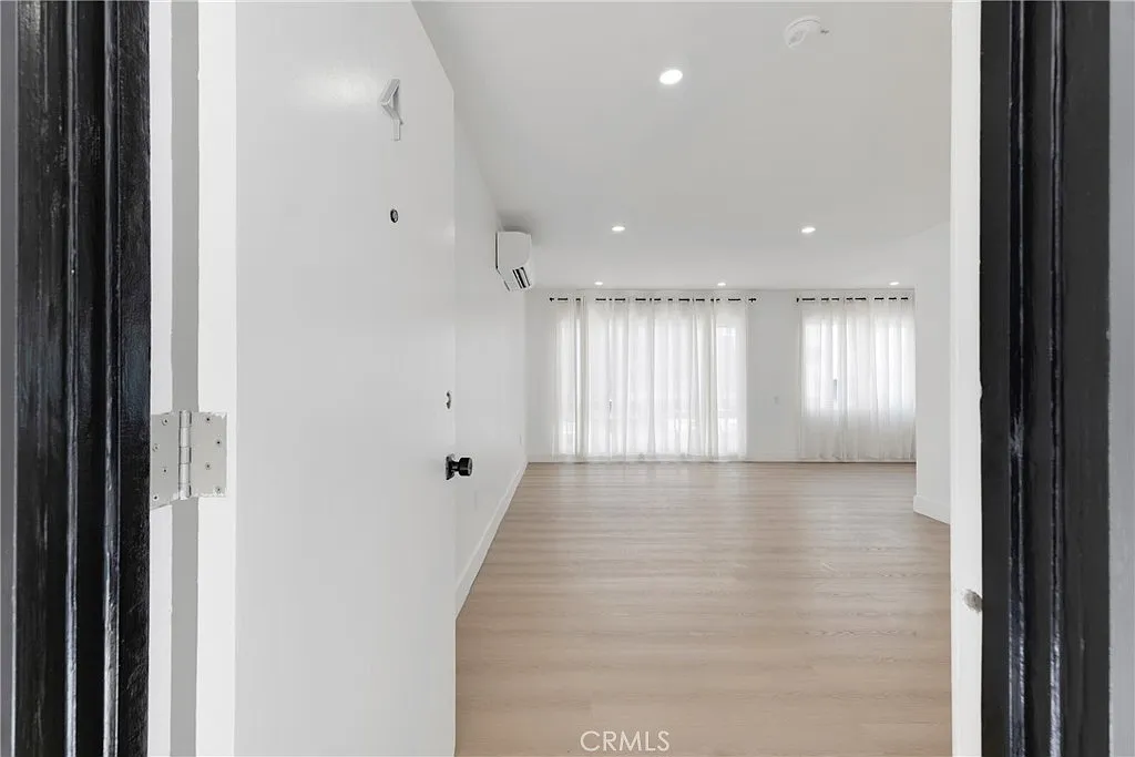 1 bed, 750 sqft, $2,745 — Photo 1