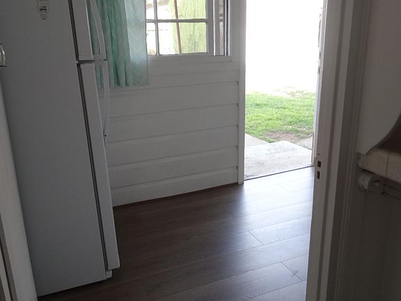 4th image of 2108 Lilac Ln