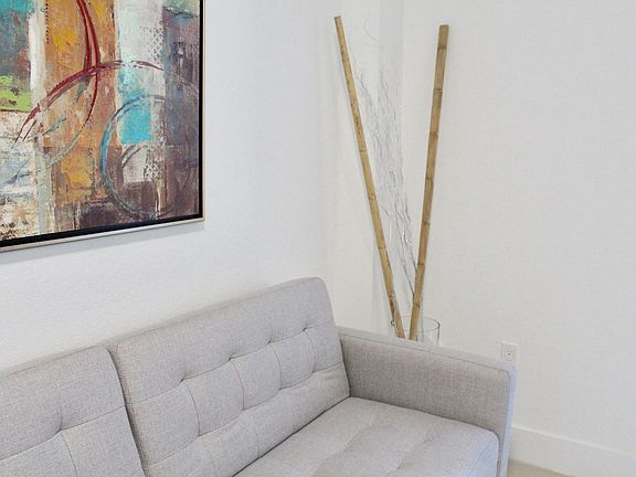 4th image of 971 W Flagler St APT 8
