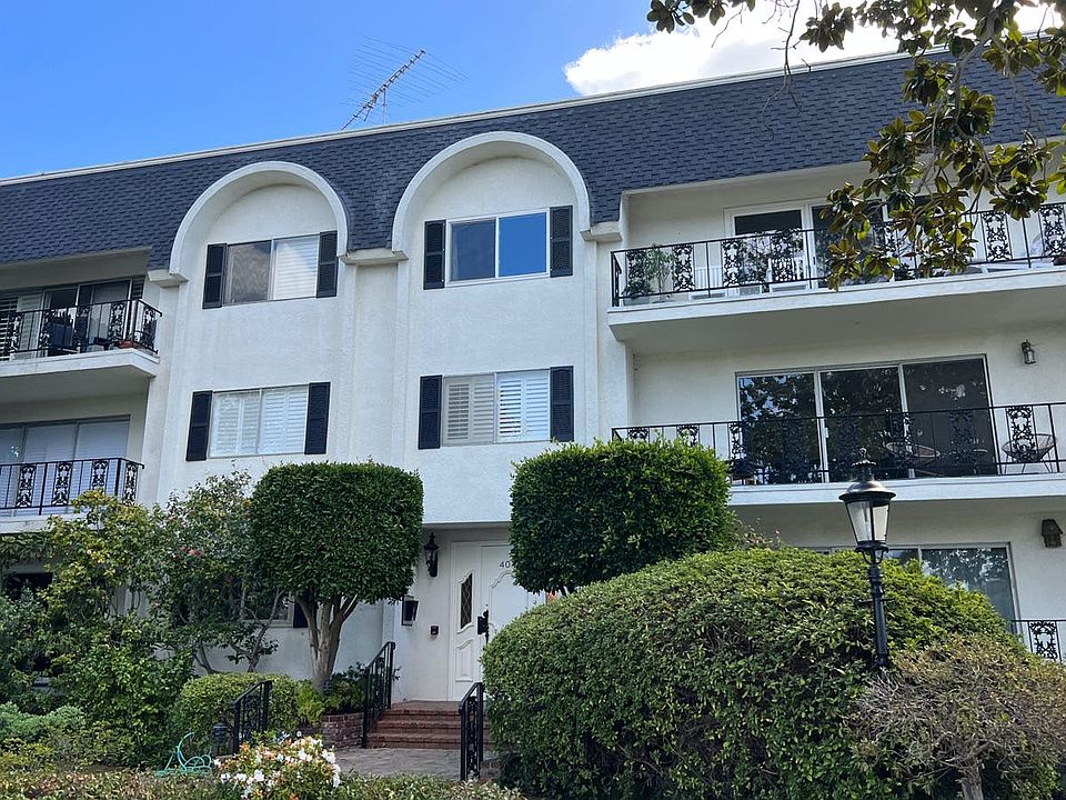 1st image of 404 San Vicente Blvd Unit 305