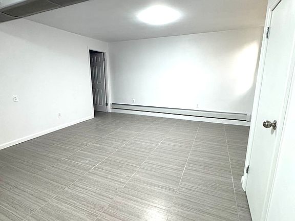 4th image of 154 Bay 40 St #1F