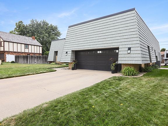 4th image of 1613 E Hillcourt