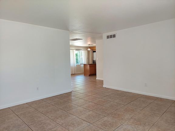 3rd image of 8001 E Whitton Ave