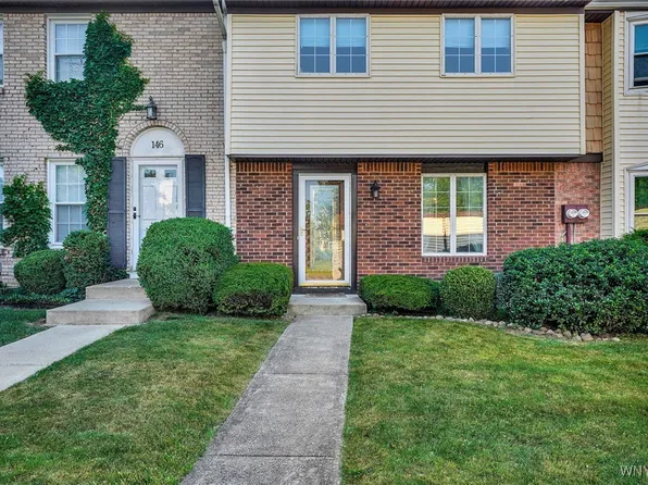 144 Stepping Stone Ln, Orchard Park, NY 14127