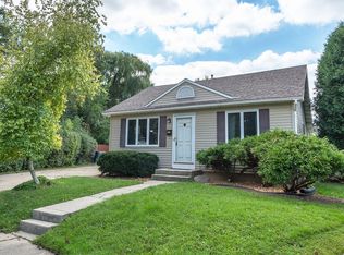 6151 W Stack Ct, Milwaukee, WI 53219