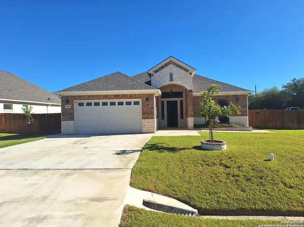 15504 capri, Selma, TX 78154