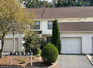 317 Jamestown Ct, Raritan Twp., NJ 08822