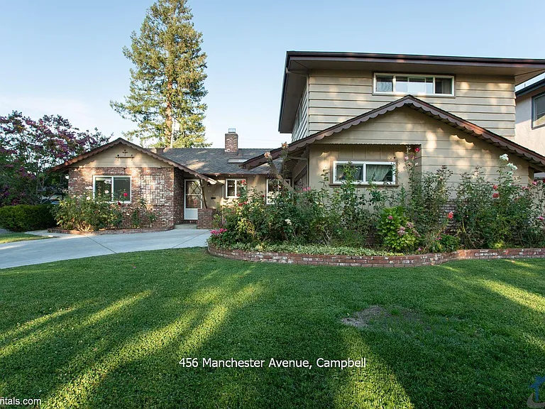 456 Manchester Ave — Photo 2