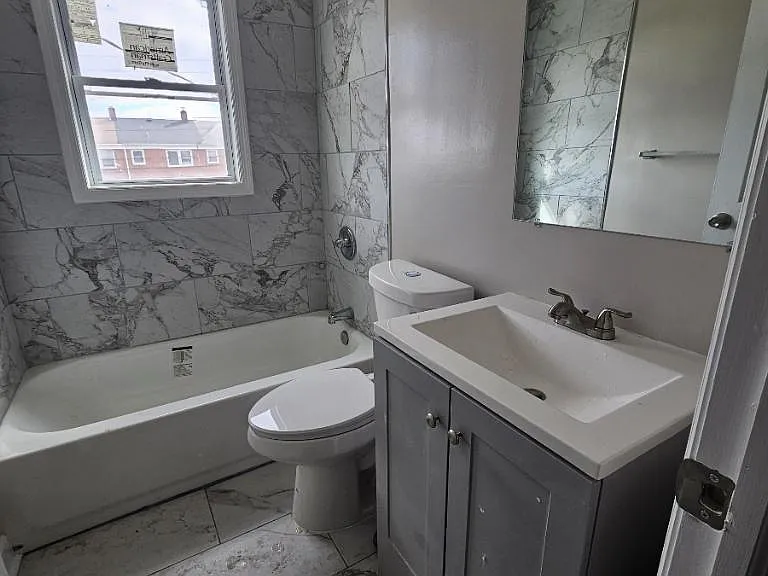 Upstairs bathroom