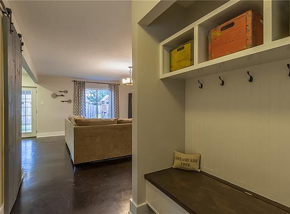 4th image of 2408 Catalina Way