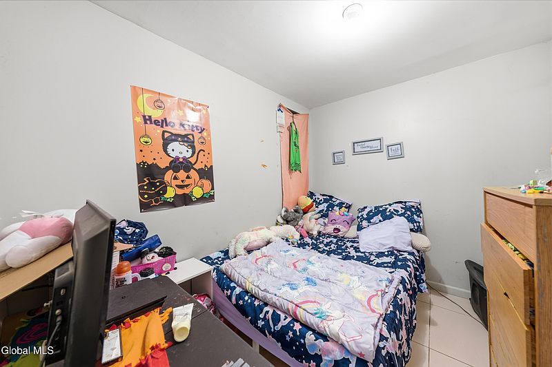 5th image of 168 3rd Street