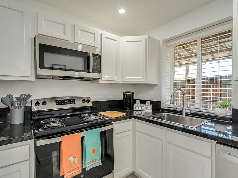 3300 E Bellevue St #4 — Photo 11