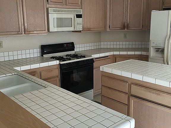 4th image of 8840 Ellingham St
