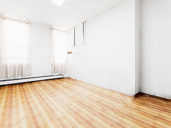 4th image of 230 Van Brunt St
