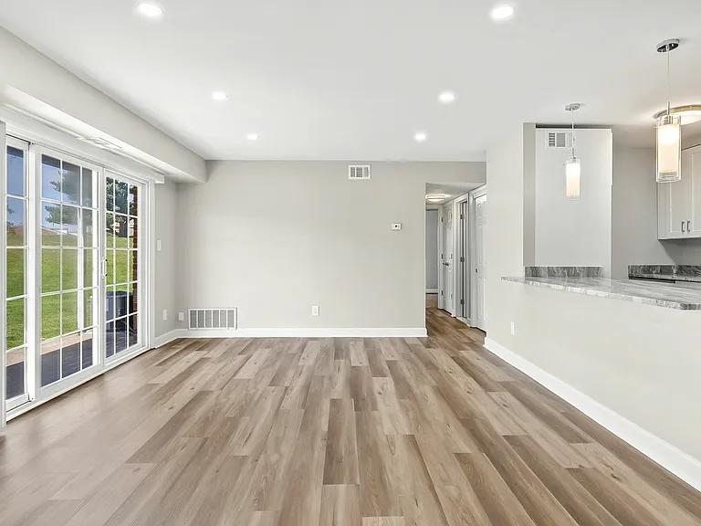 3 bedroom living room