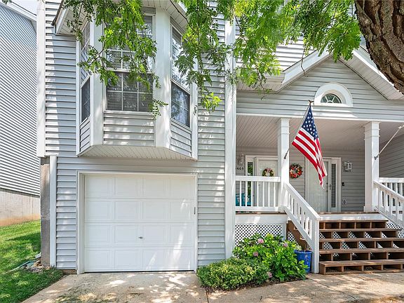 3rd image of 1605 Whispering Creek Dr