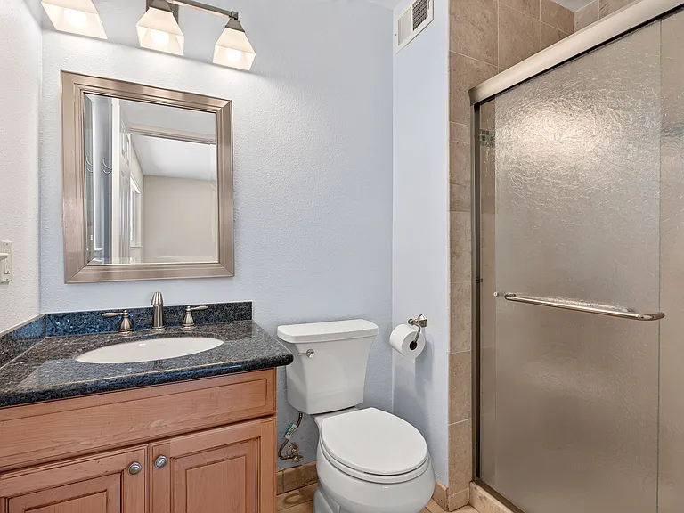 25 Bates Blvd — Photo 22