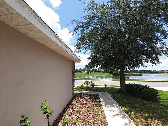 3rd image of 8965 Bridgeport Bay Cir