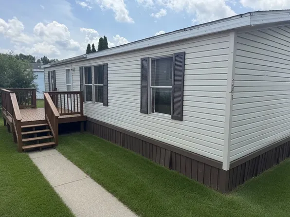 2500 Mann Rd, Clarkston, MI