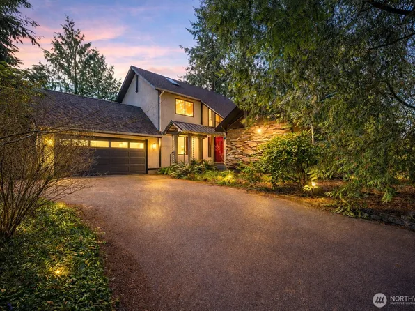 2812 204th Avenue Ct, Lake Tapps, WA 98391