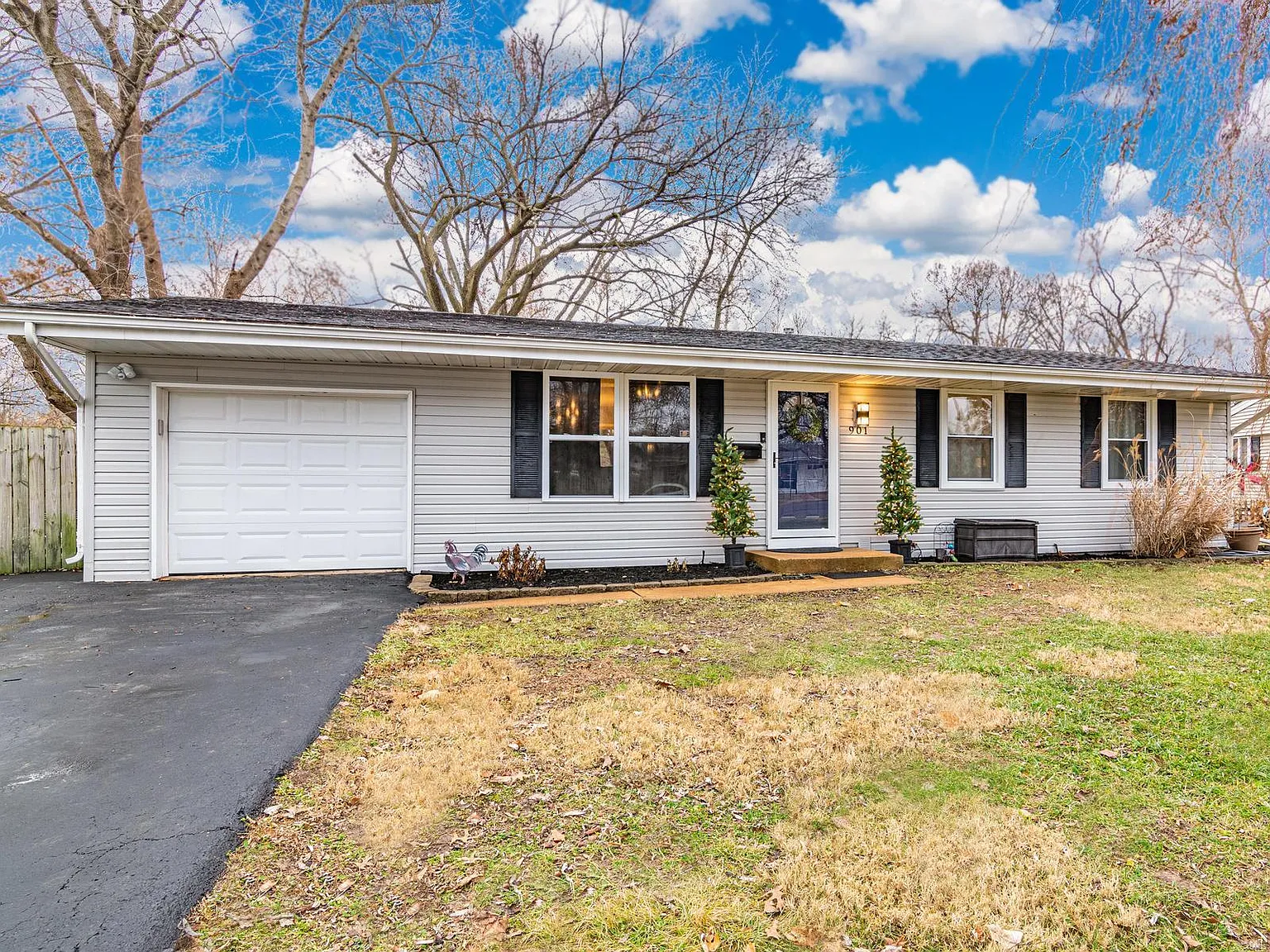 901 Danton Ct photo 1