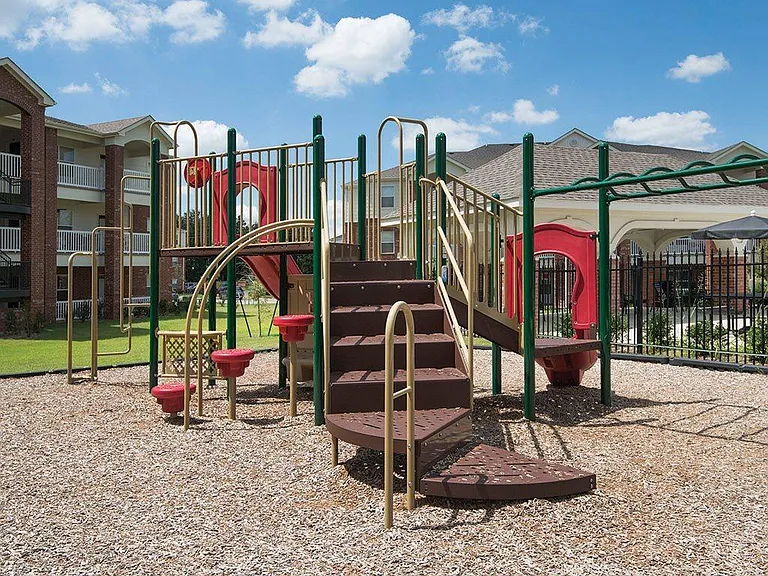 Walton Crossing Apartments — Photo 9