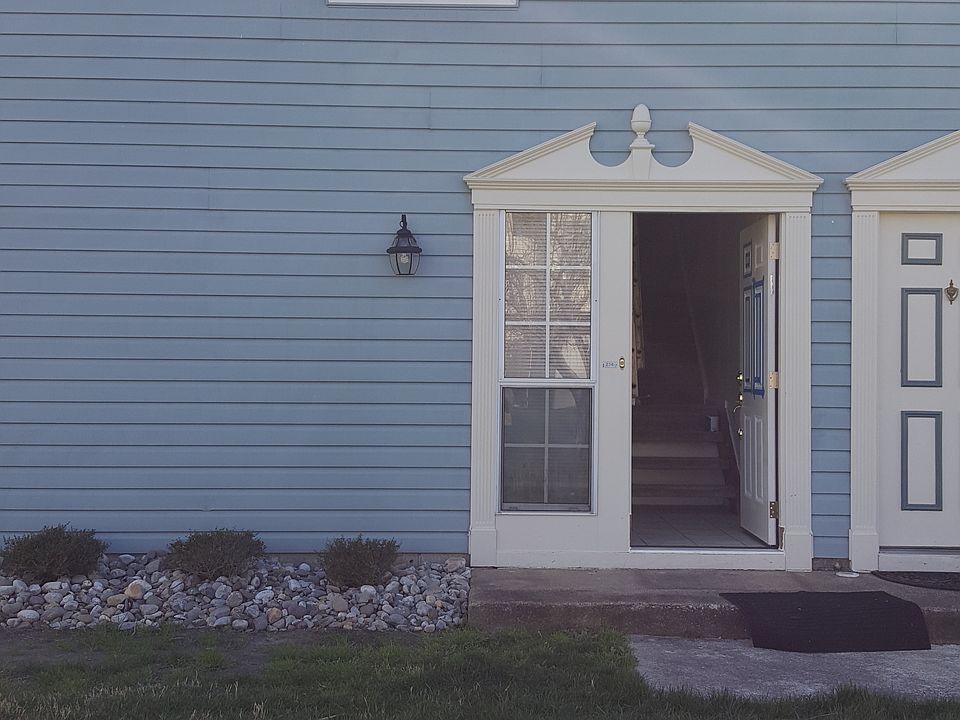1st image of 214 Attwick Ct