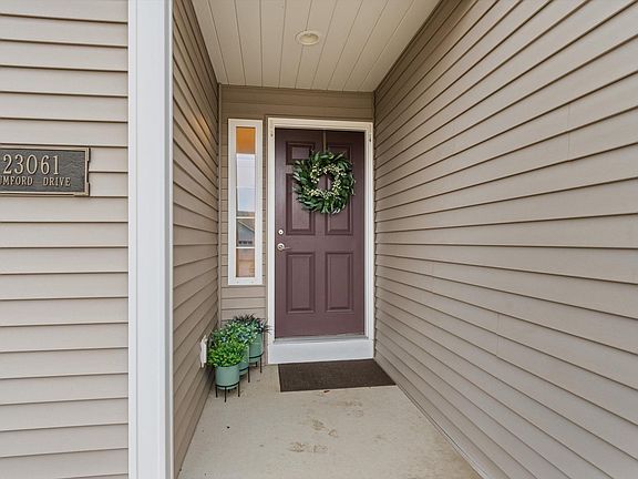 3rd image of 23061 Rumford Dr
