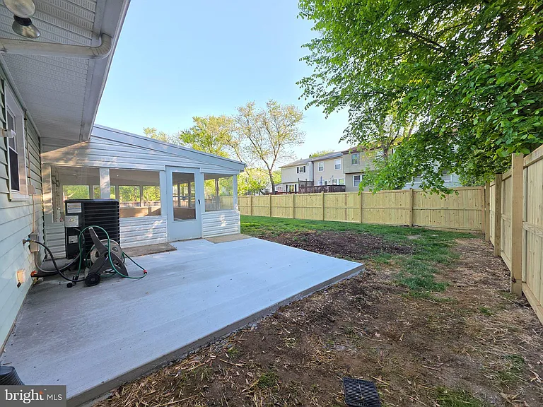 2090 Jason Ct — Photo 3