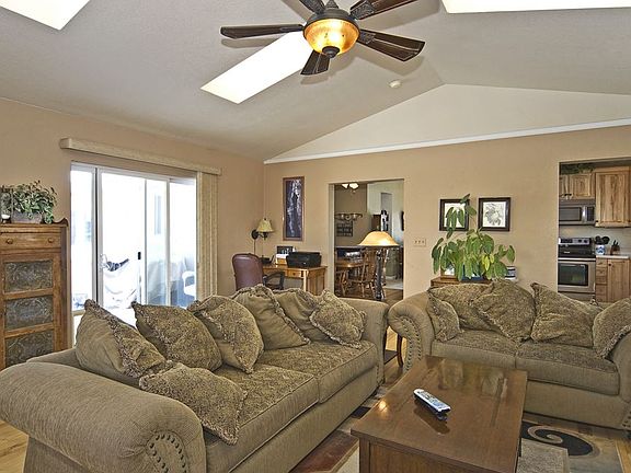 3rd image of 631 Joette Dr