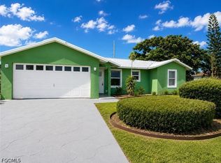 611 NE 23rd Ter, Cape Coral, FL 33909