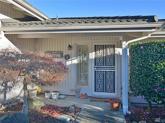 2nd image of 7992 Vanessa Pl NW