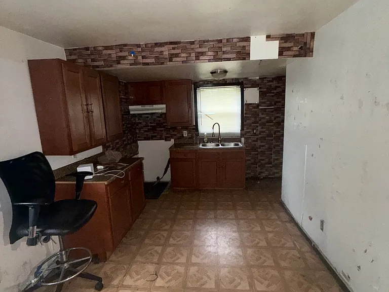 211 Judith Ln — Photo 18