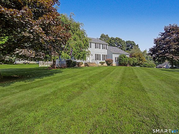 2nd image of 33 West Gerald Drive
