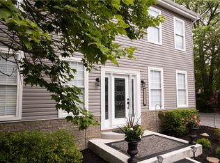 2569 Wexford Bayne Rd, Sewickley, PA 15143