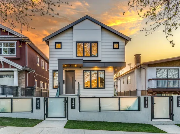 5461 Rhodes St #1, Vancouver, BC V5R 3P1