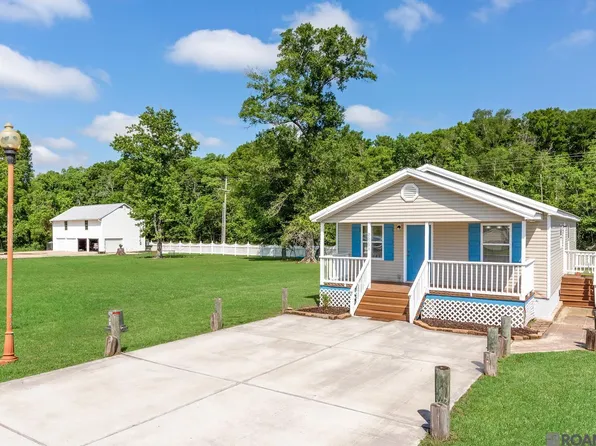 26293 Riverscape Dr, Springfield, LA 70462