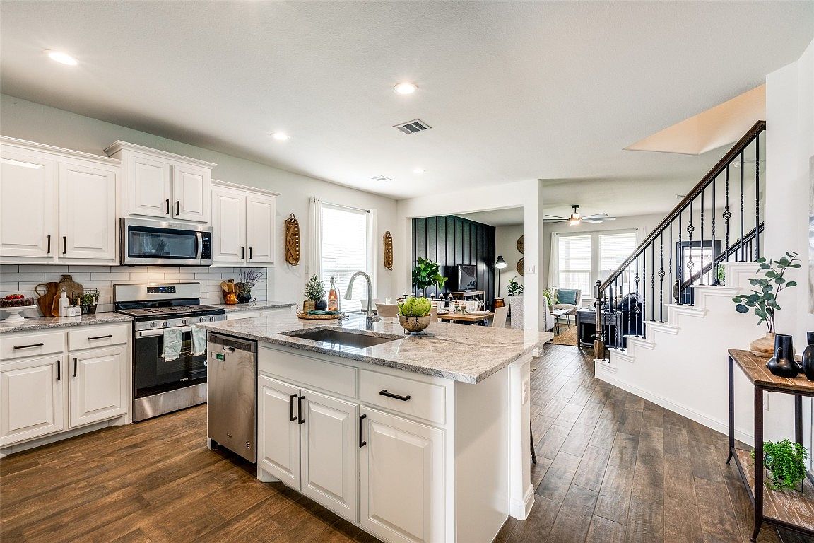 1407 Fox Hollow Rd, Krum, TX 76249 Zillow