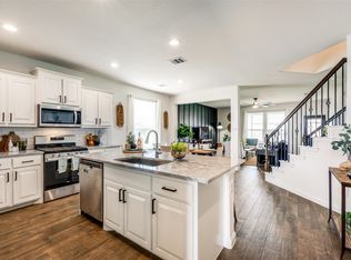 1407 Fox Hollow Rd, Krum, TX 76249