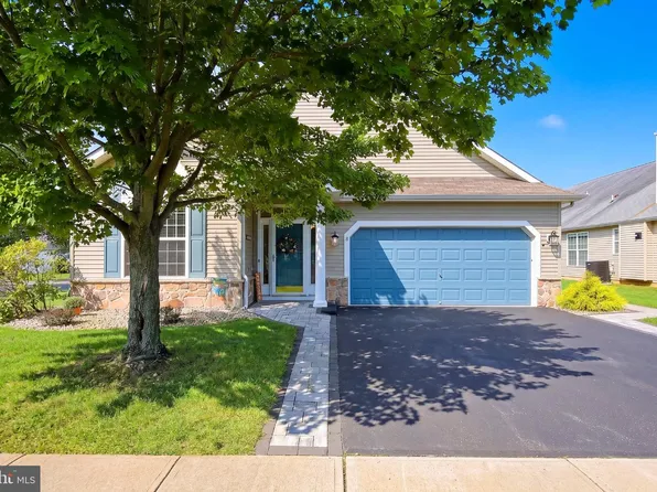 12 Woodview Dr, Whiting, NJ 08759