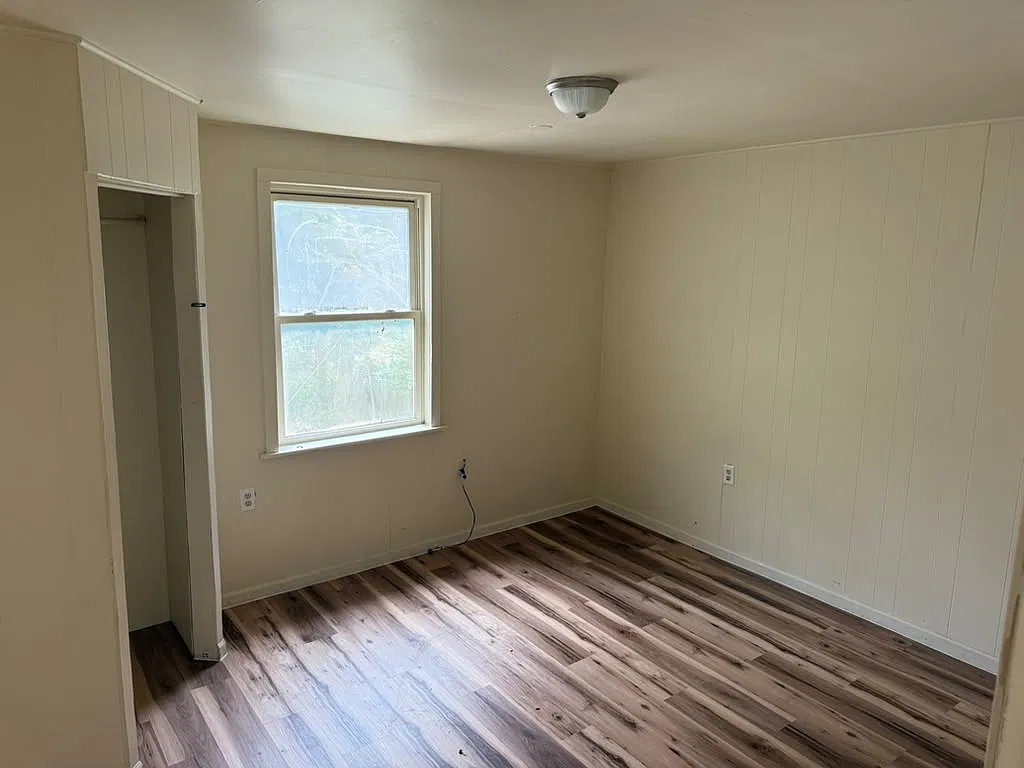 4 bed, 1935 sqft, $1,450 — Photo 2