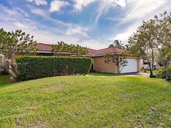 3rd image of 9460 NW 16th St
