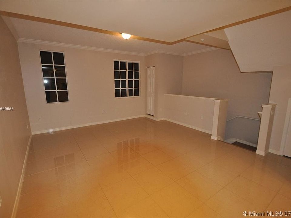 1st image of 2845 NE 185th St APT 906
