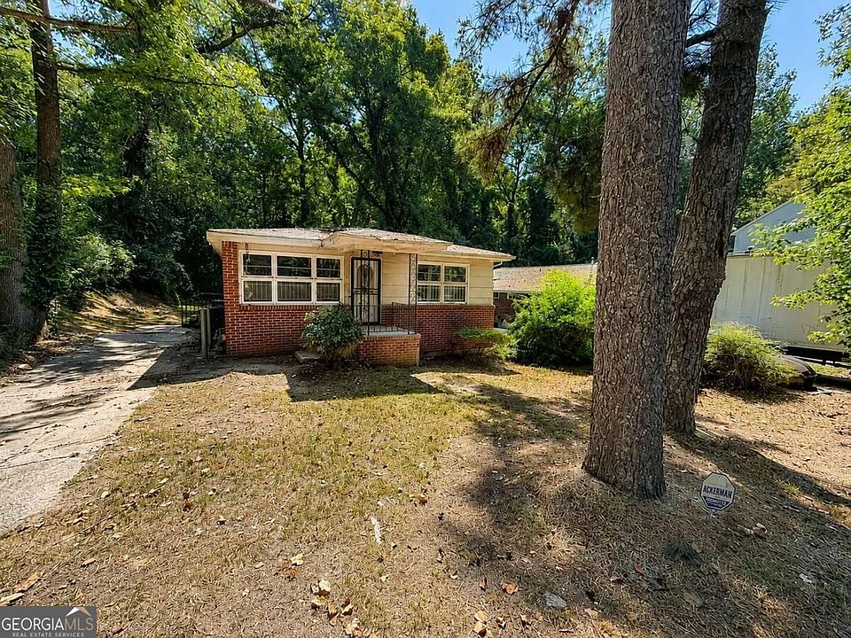 1st image of 223 Childs Dr NW